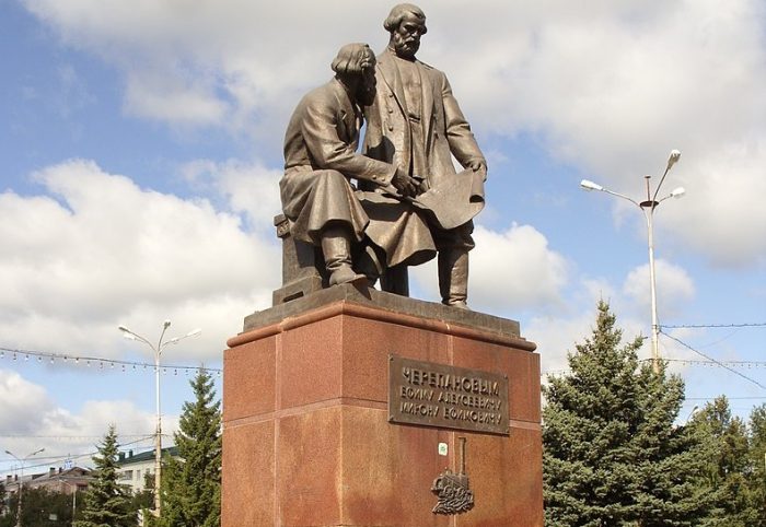 a statue of the Cherepanovs